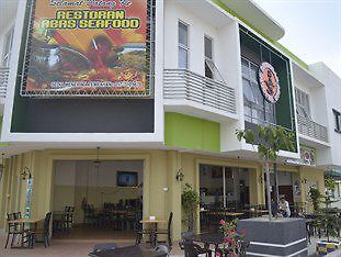 Sri Enstek Hotel - Klia Sepang Exterior foto